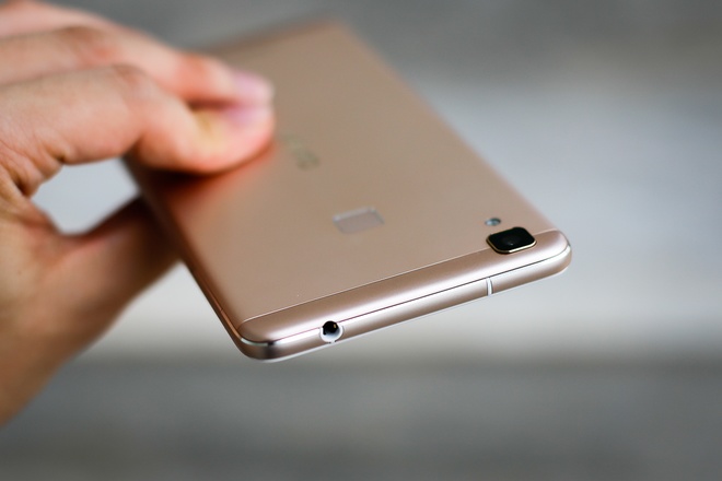 12-Vivo-V3-Max-VnE-7133-1463965453_660x0