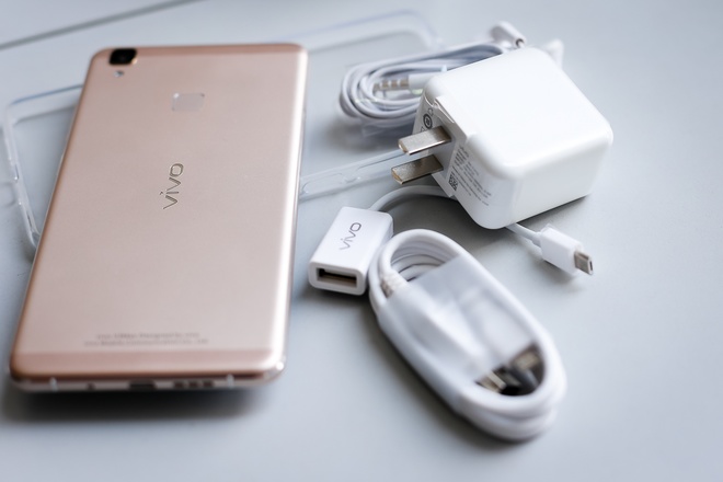 12-Vivo-V3-Max-VnE-7143-1463965476_660x0