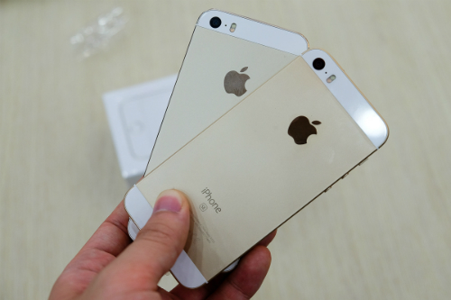 12-iPhone-SE-VnE-7236-6186-1470380378