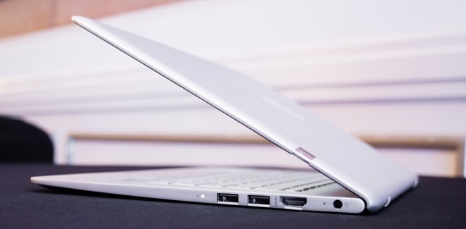 Laptop_HP_Envy_13__D020TU_Thiet_ke_nhe_am_thanh_BO_3