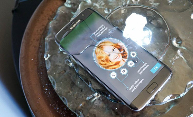 Chẳng ngại dính nước với Galaxy S7