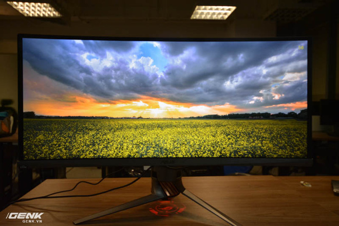 da-mat-cung-asus-pg348-man-hinh-choi-game-chat-nhat-hien-nay (3)