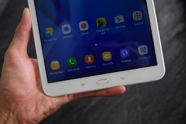Đập hộp máy tính bảng giải trí Samsung Galaxy Tab A6 10.1”