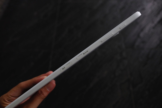 Đập hộp máy tính bảng giải trí Samsung Galaxy Tab A6 10.1”