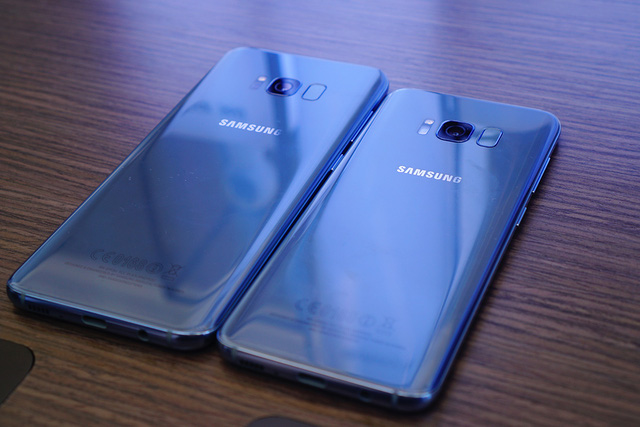 Trên tay Galaxy S8 và S8 Plus màn hình 