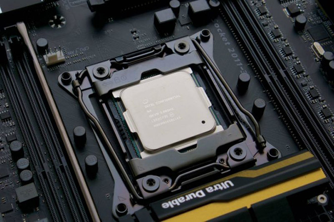 intel-core-i7-6950x-10-core-processor_DVBL