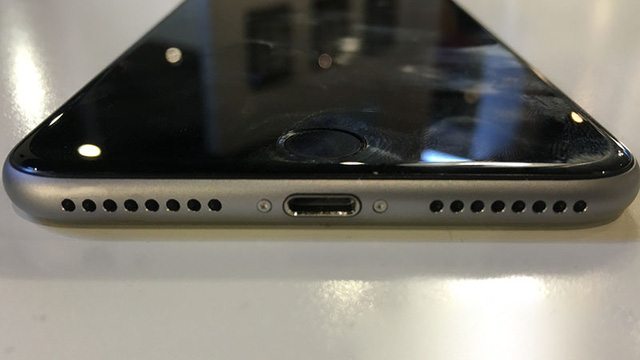 iphone-7-se-duoc-ban-ra-kem-loai-tai-nghe-nao