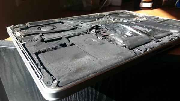 Sau iPhone, đến lượt MacBook Pro của Apple bị phát nổ do pin