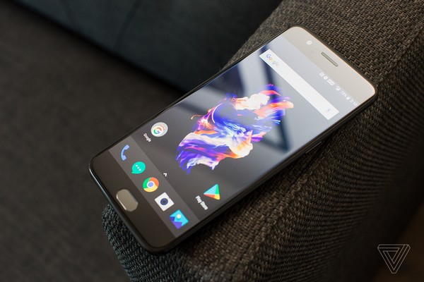 Smartphone đầu tiên sở hữu bộ nhớ RAM 8GB chính thức trình làng