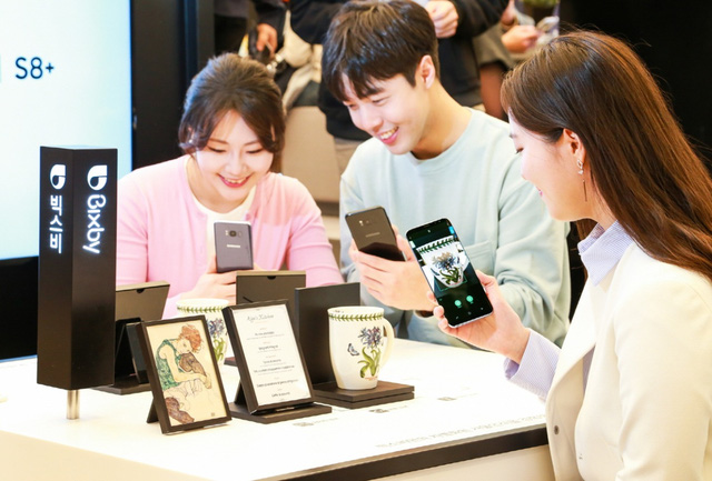 Điểm danh những tín đồ công nghệ chờ đợi Galaxy S8