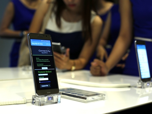 samsung-galaxy-on-7-fpt-shop-1