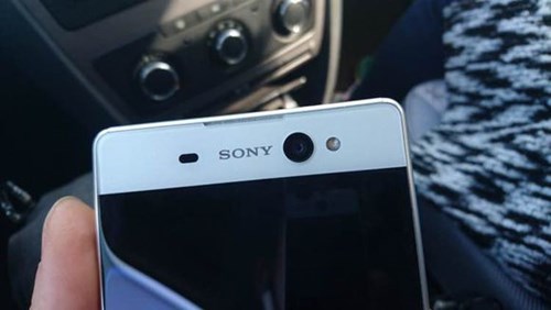 sony-xperia-c6-2-1
