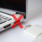 Sau giắc cắm tai nghe, Apple có thể khai tử cổng USB
