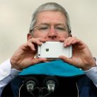 CEO Apple: ‘Bạn sẽ không thể sống mà thiếu iPhone 7’