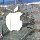 Apple ‘căng não’ giải quyết khủng hoảng ở tuổi 40