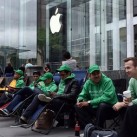 iPhone SE “ế” nặng trong ngày mở bán