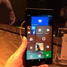 Thất vọng với Lumia, Microsoft tính ‘cửa’ Surface Phone