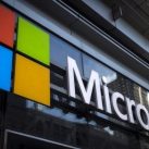 Microsoft tính bỏ mảng kinh doanh ‘điện thoại cục gạch’