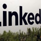 Microsoft thâu tóm LinkedIn với giá kỷ lục 26,2 tỉ USD
